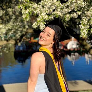 Meet your Posher, Julia